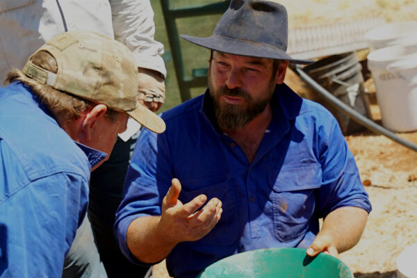 Aussie Gold Hunters: Mine SOS