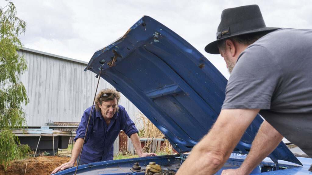 Aussie Car Hunters — S1E5 — Range Rover & Chrysler Imperial Crown