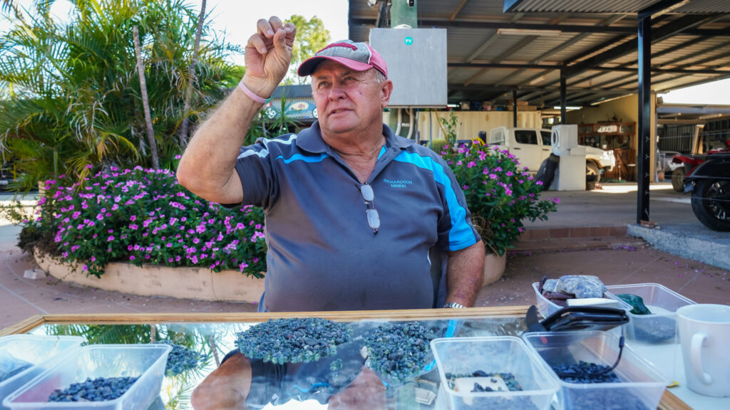 Gem Hunters Down Under — S1E1 — The Dry