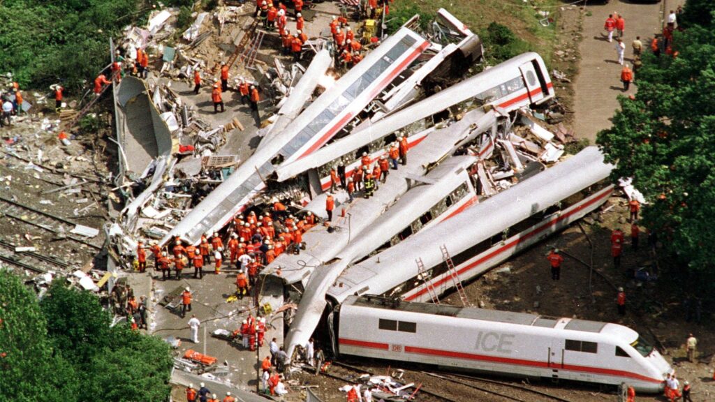 Massive Engineering Mistakes — S5E5 — Memphis Bridge of Doom