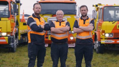 Extreme Tow Truckers — Episode 1