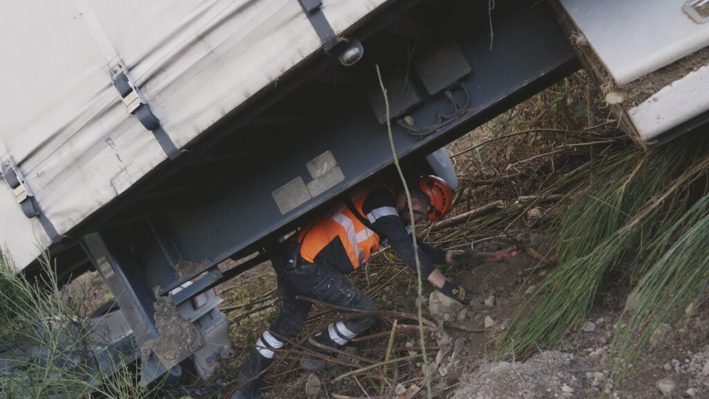 Extreme Tow Truckers — S1E3 — 103